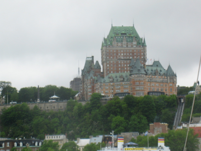 Daytime view of Québec City